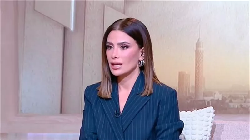 آخرهم صبا مبارك.. 5 نجوم أعلنوا إصابتهم بفرط الحركة 