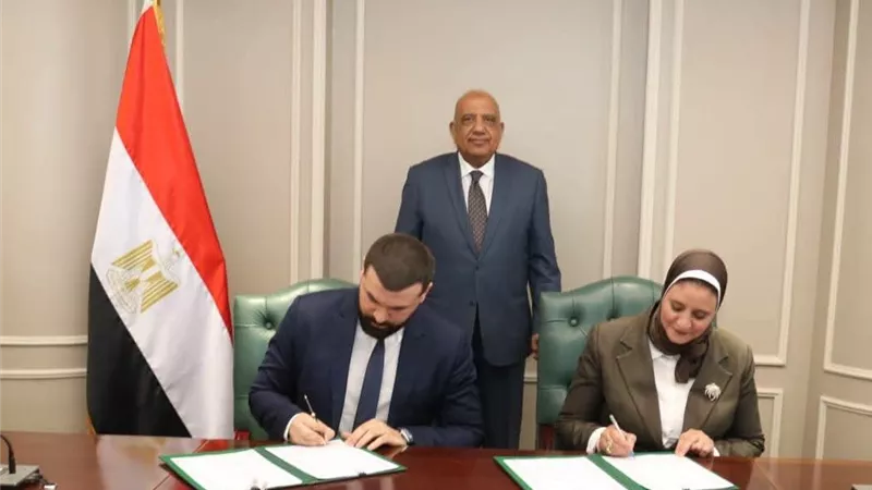وزير الكهرباء: تقديم الدعم اللازم لتوطين صناعة مراكز البيانات والبنية الكهربائية جاهزة