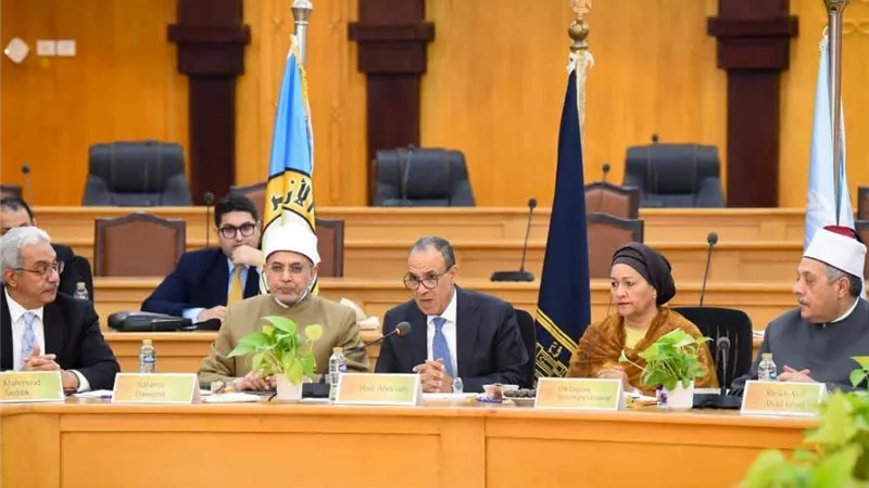 وزير الخارجية يفتتح أول مائدة مستديرة لمبادرة الأمم المتحدة حول الذكاء الاصطناعي