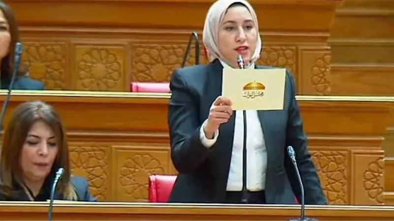 صافيناز دراج تطالب بحسم أزمة تكليف خريجي المنظومة الطبية وإنهاء الغموض قبل الأربعاء المقبل