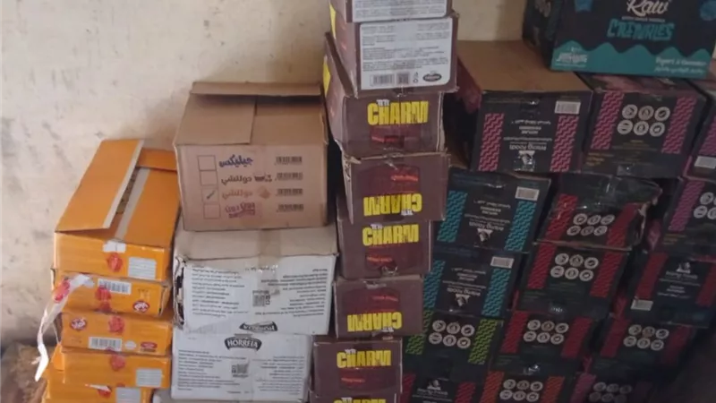 تموين الإسماعيلية يضبط 2256 قطعة حلوى ومنتجات منتهية الصلاحية
