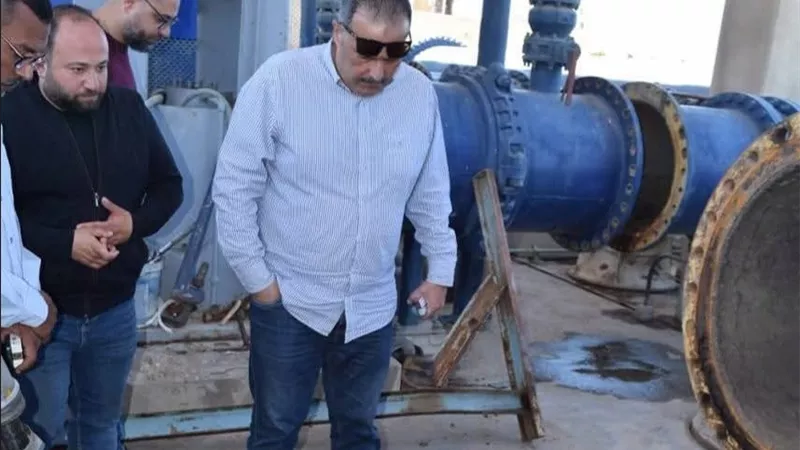 مياه القناة تكثف المتابعة الميدانية.. جولة لرئيس الشركة بمحطات التشغيل (صور)