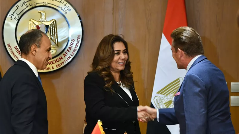 مصر وسويسرا تطلقان شراكة جديدة لتطوير منظومة المخلفات الإلكترونية