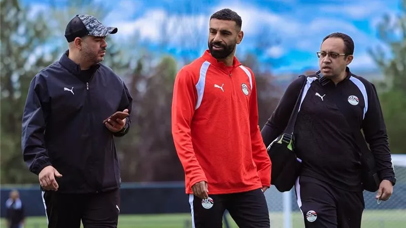 حسام حسن يكشف موقف محمد صلاح من مواجهة أستراليا 