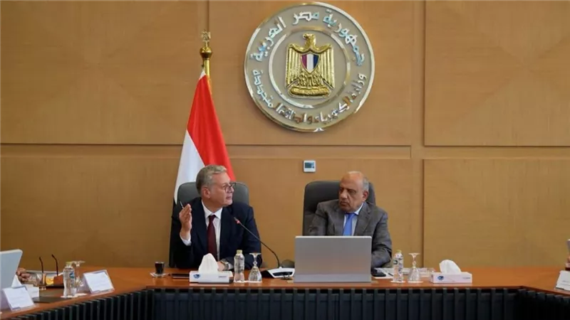 إنجازات بقطاع الكهرباء.. توسع في الطاقة المتجددة وتخزين الطاقة بالبطاريات