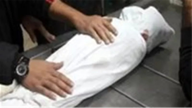 بسبب كثرة بكائه.. القبض على المتهم بقتل نجل عشيقته في الصف