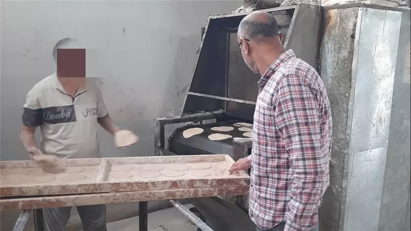 ضبط صاحب مخبز تصرف في 3 أطنان دقيق مدعم بالإسماعيلية.. صور