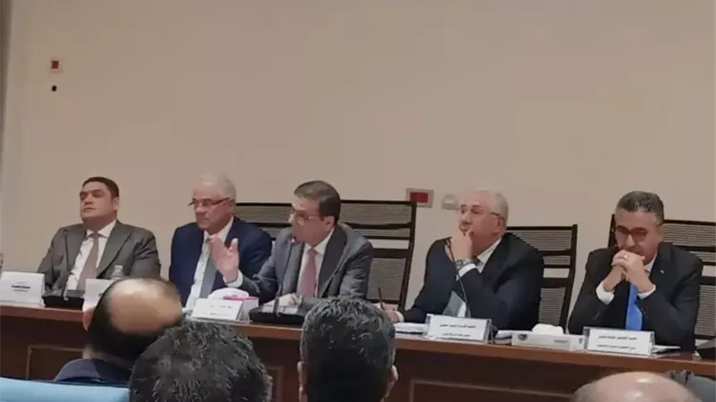 لن تتخلي عن الفلاح.. وزير الزراعة: 300 ألف طن أسمدة مدعمة بالجمعيات وصرف يومي للمزارعين دون انقطاع