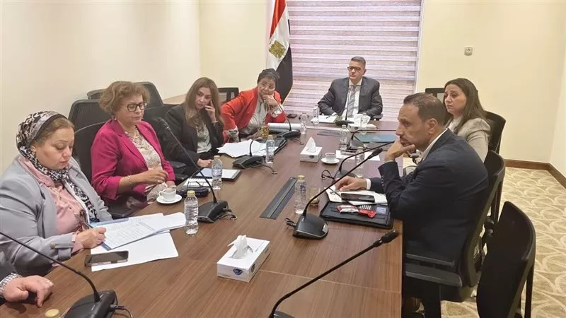 «حقوق الإنسان بالنواب» تفتح ملف العنف ضد الأطفال.. وتطالب بتشديد الحماية القانونية