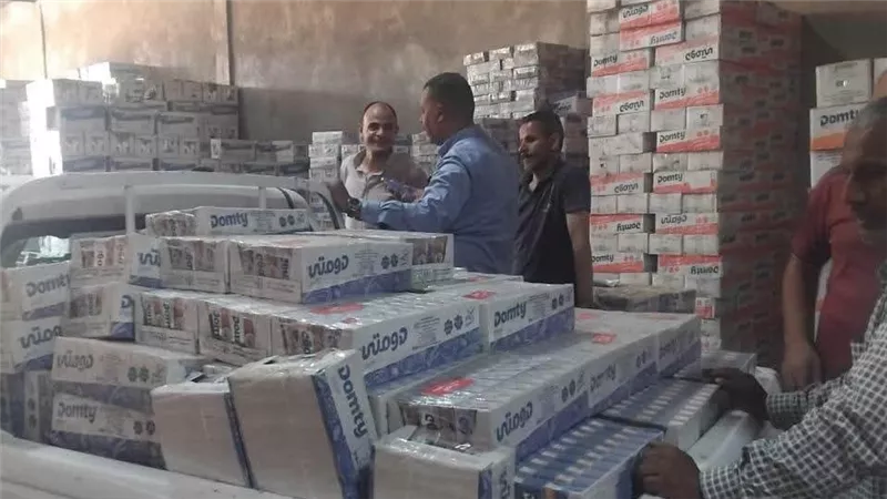 ضبط مصنع مشروبات مقلدة وتحرير 362 مخالفة تموينية بالمنيا 