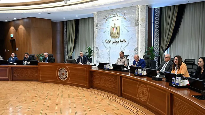 بدء إجراءات تحويل أكثر من 1.1 مليون عداد كودي إلى العدادات القانونية
