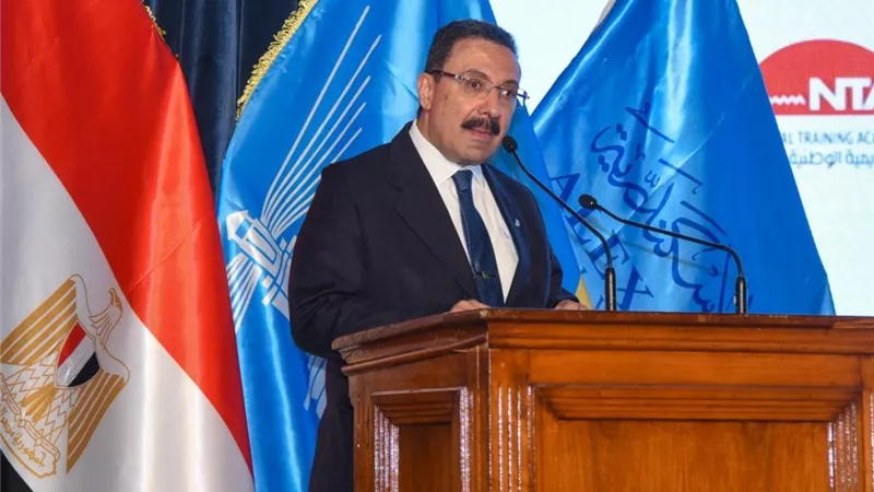 رئيس جامعة الإسكندرية يشهد الندوة التعريفية للمبادرة الوطنية للمشروعات الخضراء الذكية