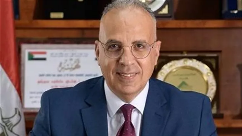 وزير الري يعلن حملة رقابية مشددة على الترع ويوجه بتطبيق القانون ضد المخالفين