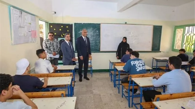 طلاب الثانوية العامة بالإسماعيلية يؤدون اليوم امتحان اللغة الإنجليزية 