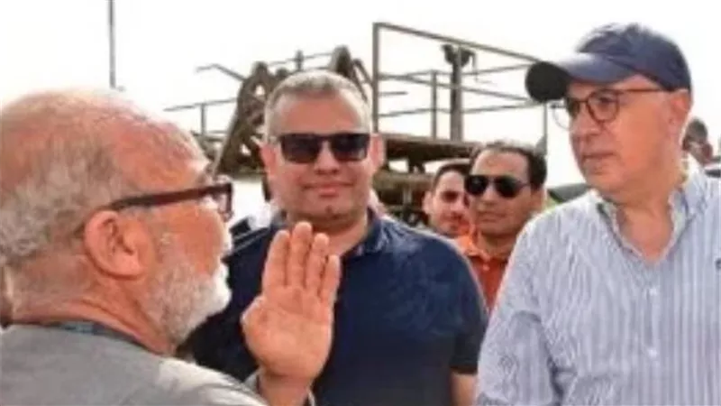 وزير الري يشيد بخبرة 