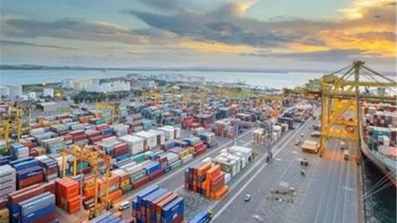 النقل واللوجستيات يقودان خطة مصر للتحول إلى مركز إقليمي للتجارة العالمية