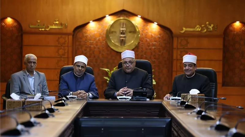 قيادات الأزهر تتابع ضوابط تصحيح الثانوية الأزهرية خلال اجتماع مع رؤساء المراكز