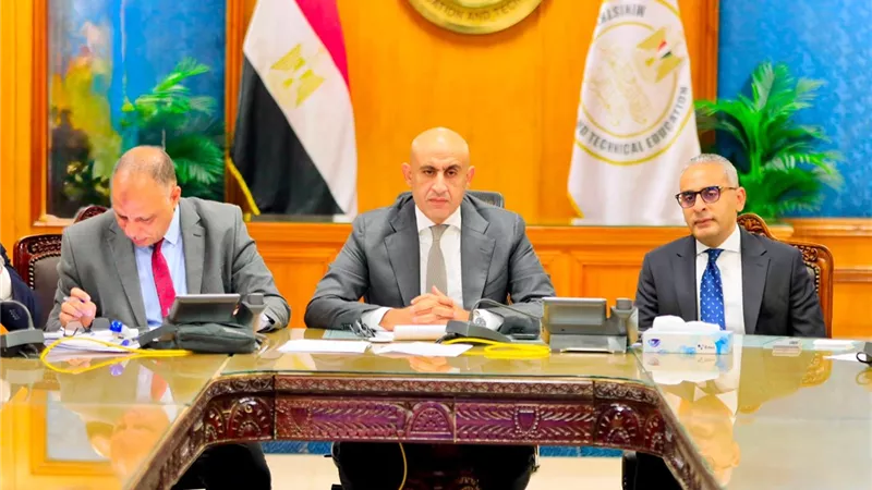 متابعة الكيمياء والجغرافيا.. ننشر تقرير غرفة عمليات التعليم في رابع أيام امتحانات الثانوية العامة 2026