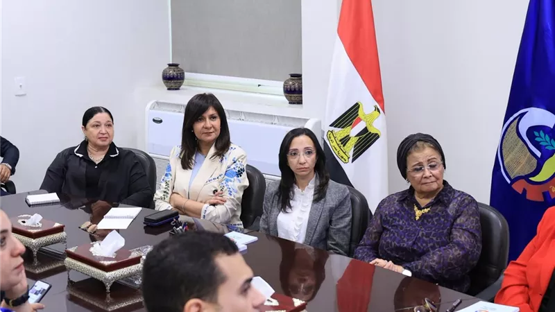 التضامن تبحث بالبحيرة التوسع في مراكز تنمية الأسرة والطفل