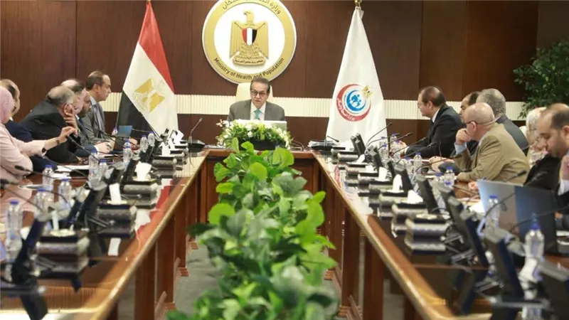 وزير الصحة يترأس الاجتماع الثاني للجنة العليا لرفع مستوى جودة خدمات الرعاية الصحية