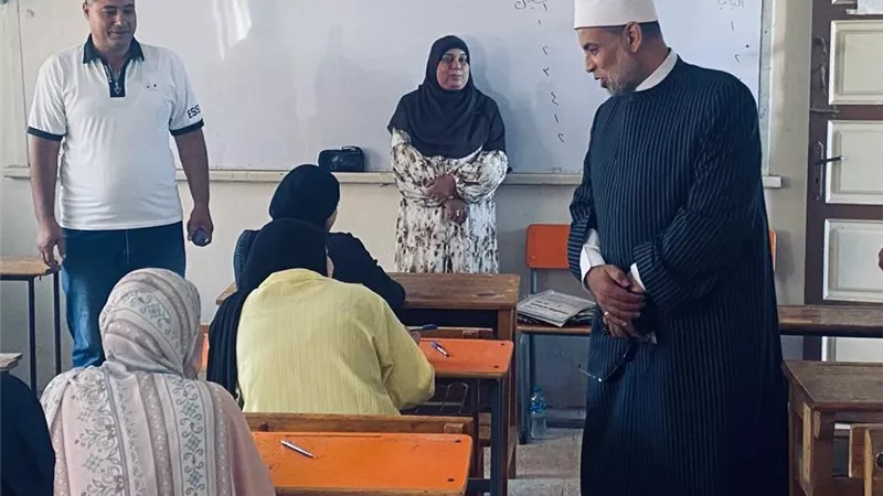امتحان التوحيد يمر بهدوء في الدقهلية الأزهرية.. والطلاب: الأسئلة مباشرة وواضحة