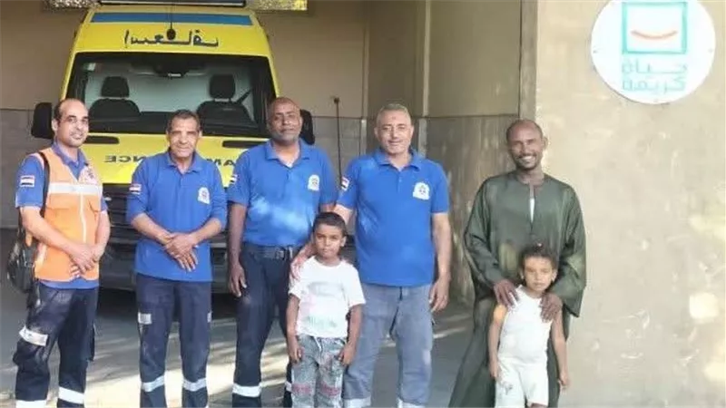 كان بين الحياة والموت.. إنقاذ طفل بعد تعرضه للغرق بترعة في قنا