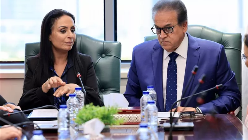الصحة والتضامن تطلقان شراكة ثلاثية لدعم العاملات وتعزيز خدمات الأسرة بالمصانع