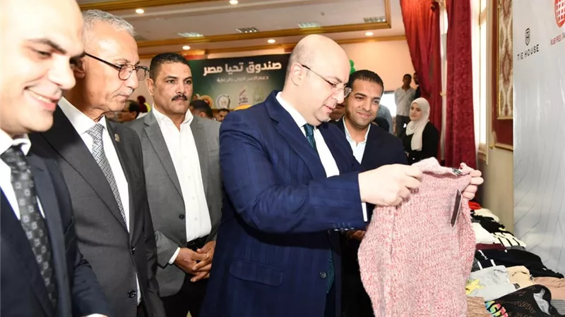 افتتاح دكان الفرحة بالفيوم لتوزيع أجهزة عرائس ومساعدات للأسر الأولى بالرعاية