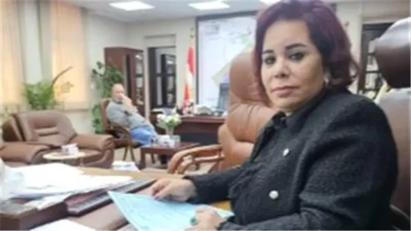 لتنفيذ أحكام قضائية.. ضبط سيدة الأعمال منى عبود بمطار القاهرة أثناء محاولة السفر 