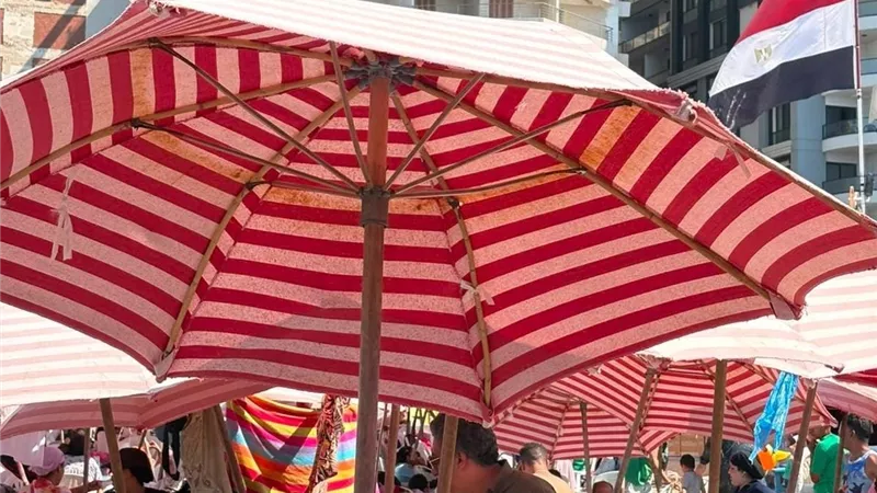 مع استقبال 1.5 مليون زائر.. محافظ الإسكندرية يرفع درجة الاستعداد القصوى بالشواطئ