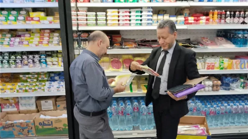 239 مخالفة تموينية بالمنيا.. ضبط زيت مدعم وإعدام أغذية غير صالحة للاستهلاك