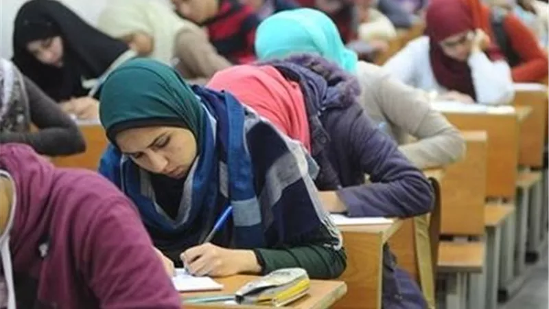 هبوط وحالات إغماء .. إسعاف 15 حالة بلجان الثانوية العامة في الدقهلية