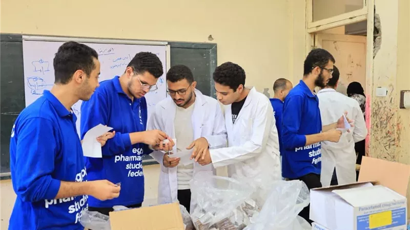 450 مستفيدًا من قافلة طبية متكاملة لجامعة المنيا بقرية «اسمو العروس»