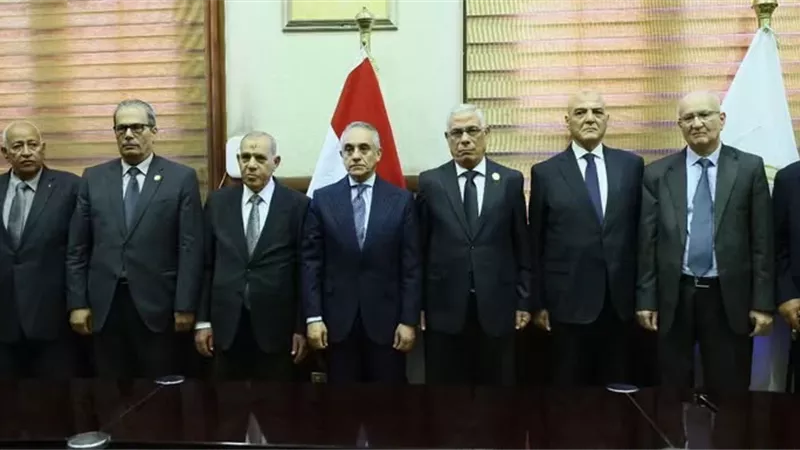 وزير العدل يهنئ مجلس القضاء الأعلى بتشكيله الجديد.. وبروتوكول لربط النيابة العامة بمحاكم الجنايات إلكترونيًا