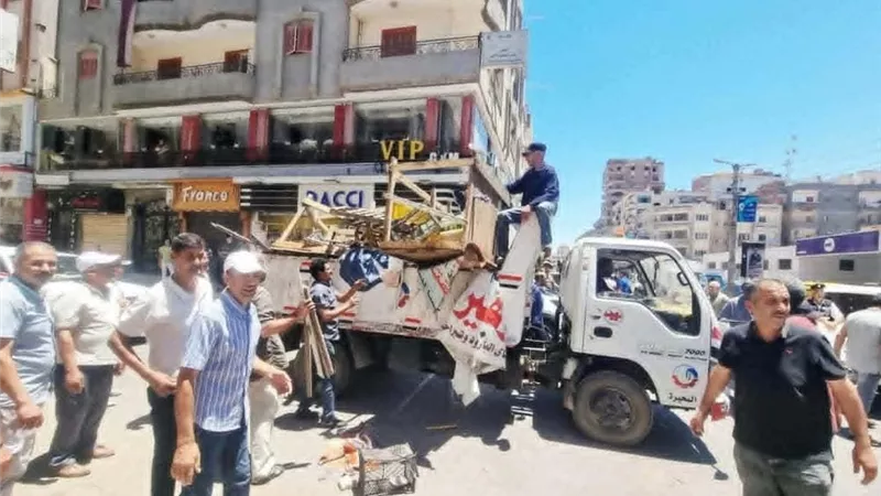 حملة مكبرة بإيتاي البارود ترفع 875 حالة إشغال وتعيد الانضباط للشوارع
