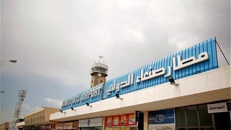 بعد استهداف مطار صنعاء الدولي.. الطائرة الإيرانية تضطر لتغيير مسارها |صور