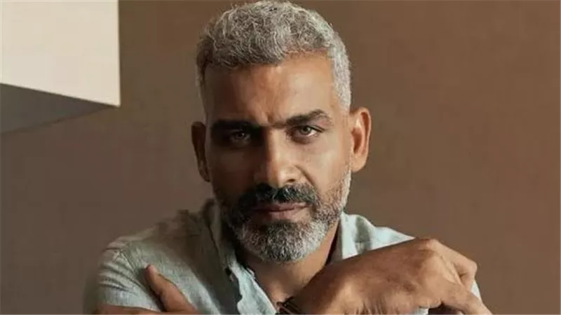 اكتبوا أسماءهم عليها.. هاني عادل يطالب منصات الموسيقى بحفظ حقوق صناع الأغاني