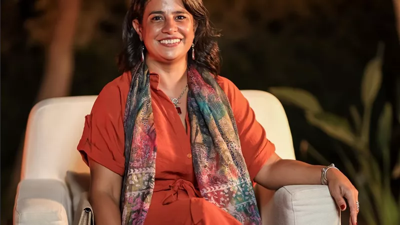 نادين خان: مسلسل بنج كلي مختلف وواجهنا صعوبات للتصوير داخل المستشفى