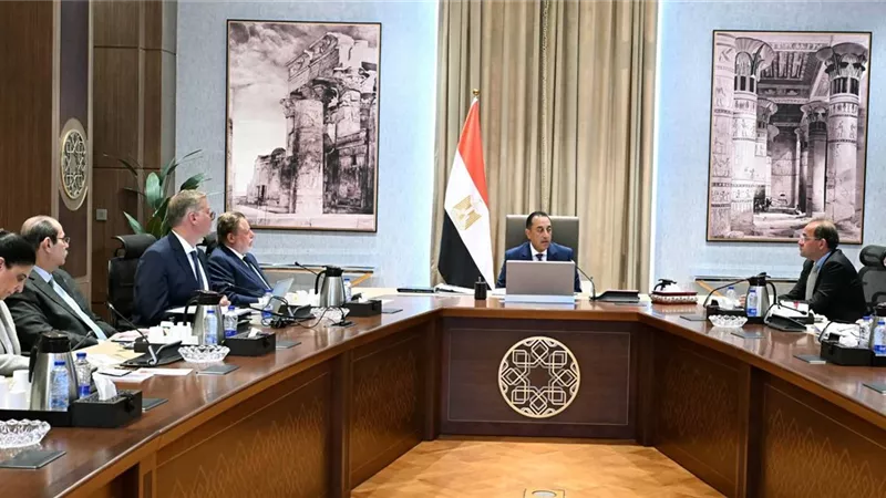 رئيس الوزراء يتابع جهود زيادة المخزون الاستراتيجي من المنتجات البترولية