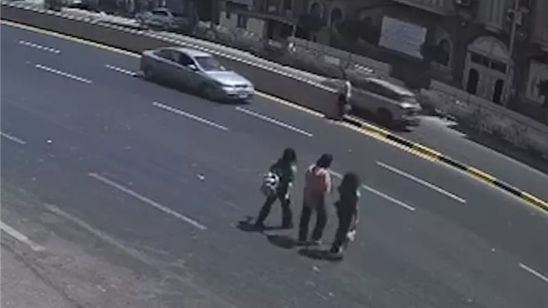 بعد إصابة طفلة أمام كنيسة بالإسكندرية.. مطالبات بالتحقيق في تأخر تشغيل إشارة شارع 45