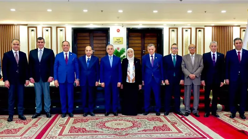 وزير العدل يهنئ المستشارة هدى أحمد عيسى بتولي رئاسة النيابة الإدارية