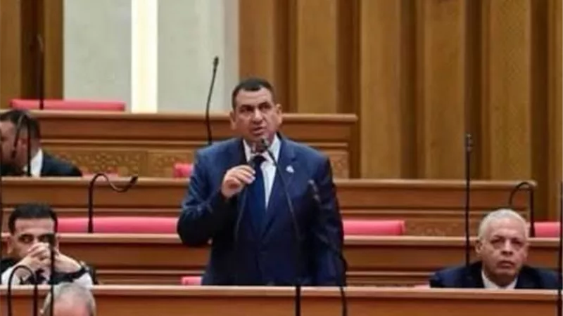  الجندى يطالب بإعادة النظر في القيمة الإيجارية لأراضي الأوقاف والإصلاح الزراعي