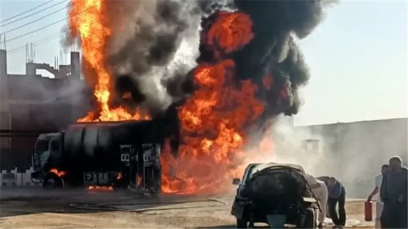 إخماد حريق داخل كرفان بمحيط مول في ميدان الحصري بـ6 أكتوبر