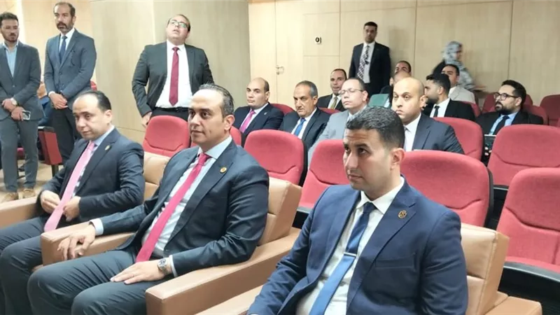 رئيس الرعاية الصحية يتفقد مستشفى الإسماعيلية الافتراضي 