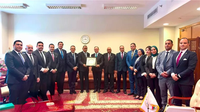 رئيسة النيابة الإدارية تستقبل مجلس إدارة نادي المستشارين لتهنئتها بتولي رئاسة الهيئة