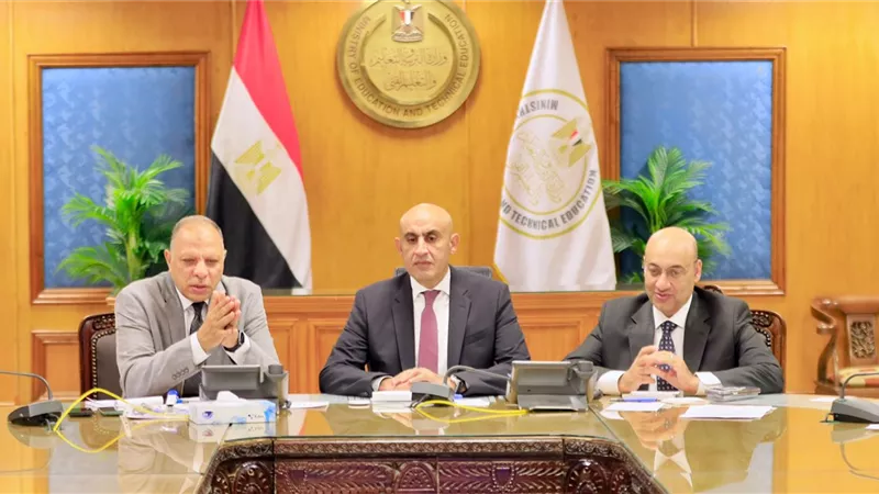 أحياء ورياضيات تطبيقية وإحصاء.. كيف تابع وزير التعليم آخر أيام امتحانات الثانوية العامة 2026؟
