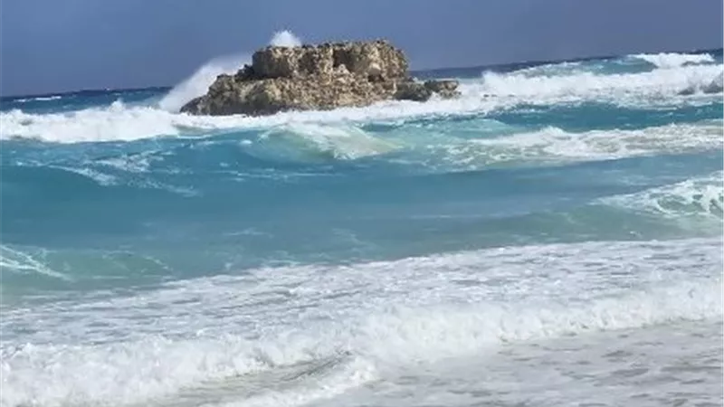 قبل النزول إلى البحر.. قرار عاجل بشأن شواطئ مرسى مطروح