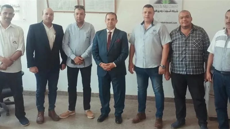 تحرير 37 محضرًا وتوجيه إنذارات لمنشآت مخالفة خلال حملات تفتيشية ببني سويف