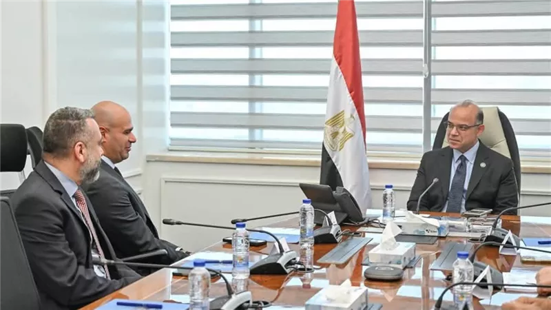 وزير الاستثمار يبحث مع «بروكتر آند جامبل» التوسع في الإنتاج المحلي وزيادة الصادرات