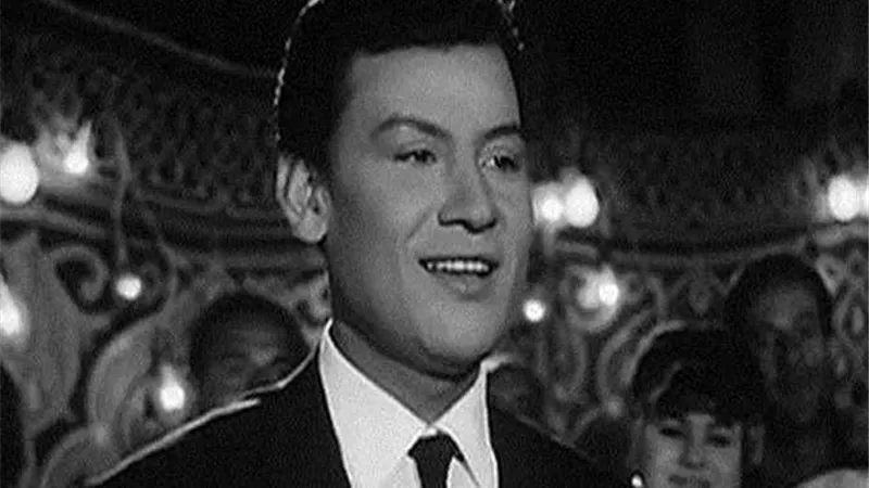 ذكرى ميلاد محمد رشدي.. محطات في حياة أيقونة الغناء الشعبي